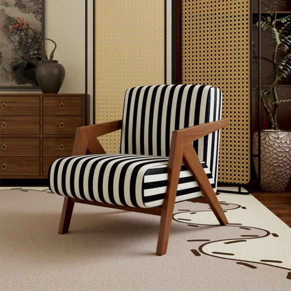 كرسي بتصميم عصري