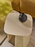 Table Side with a stunning design - Image 2