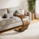 Table Side with a mnhny - Image 4