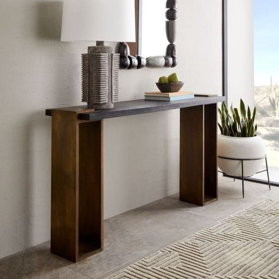 كونسول بتصميم بسيط