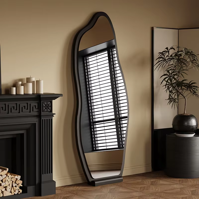 H44041846d2a0480798f1ea91774a9026p.png مرأه ذات طابع فني رائع - الصورة 1