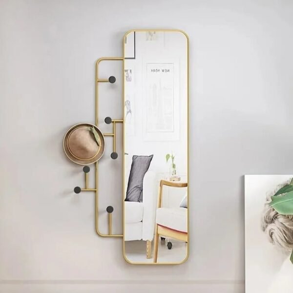 مرايا مع شماعة عصرية