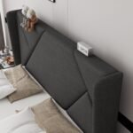 Bed with a classic design - Image 3