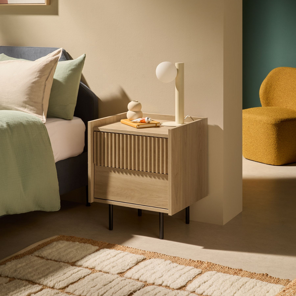 كومدينه بتصميم كلاسيكى بسيط