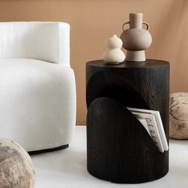 Table Side llsryr with an innovative design