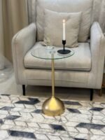 ⁦طاولة جانبية بتصميم فاخر وعصري بلون ذهبي⁩ - الصورة ⁦2⁩