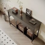 Console Elegant with a modern design