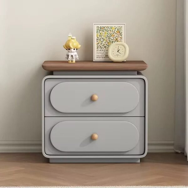 Nightstand nwyr the side