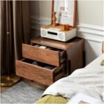 Table alwra the side - Image 4