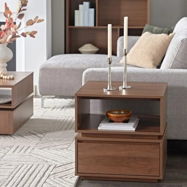 طاولة جانبية خشبية