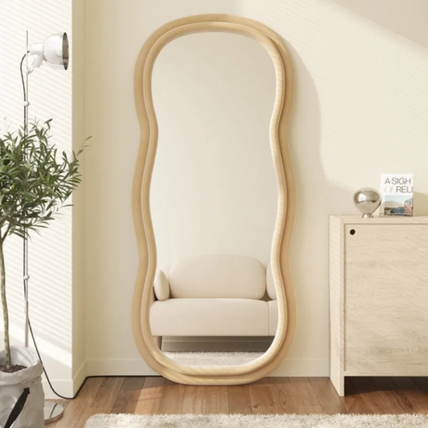 مرأه بتصميم رهيب